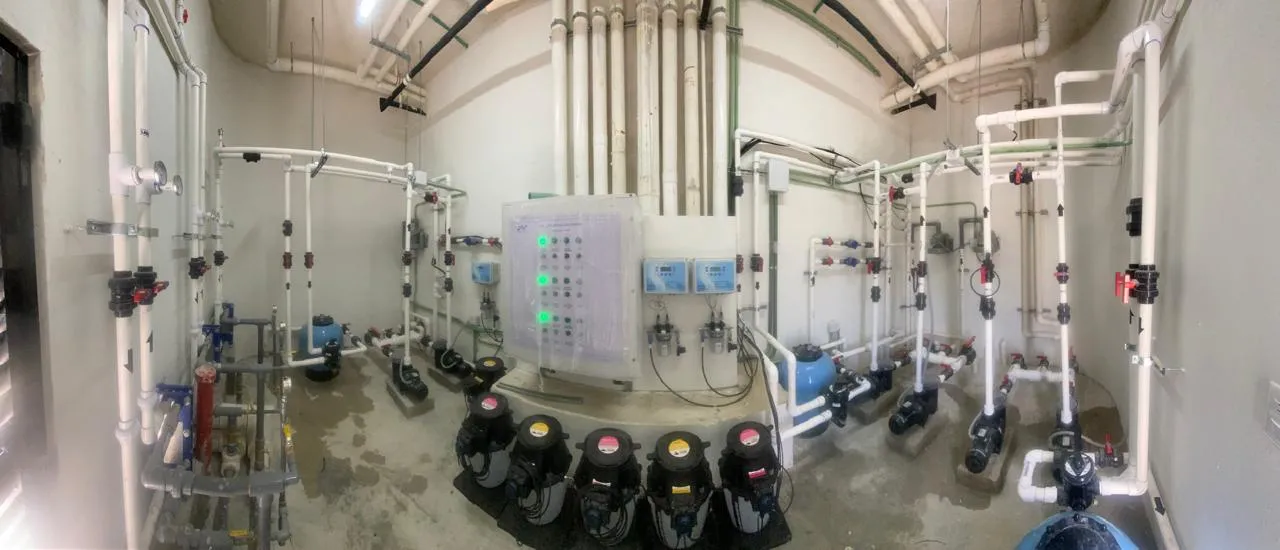 Equipo de bombeo, filtrado, calentamiento y control automático