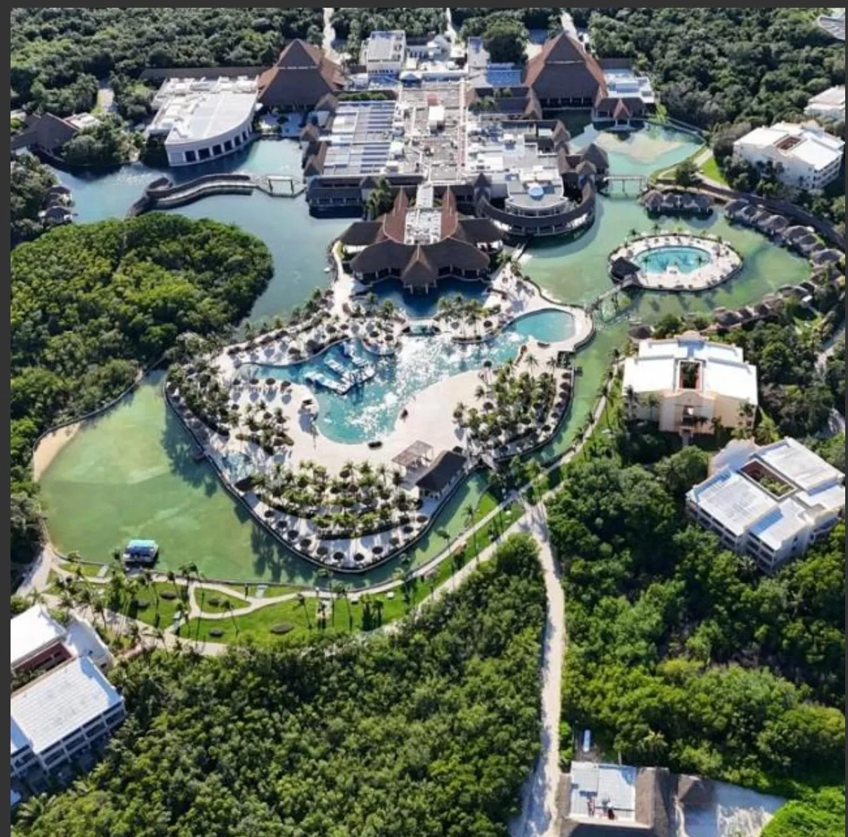 Grand Palladium White Sand Resort & Spa